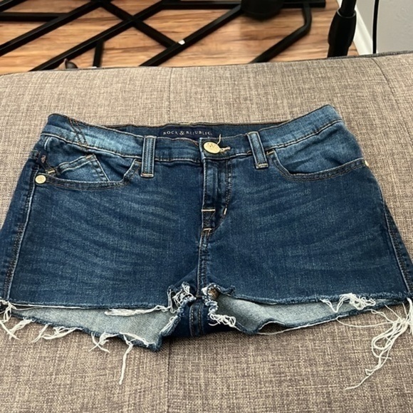 Rock&Republic Denim Shorts - Picture 3 of 8